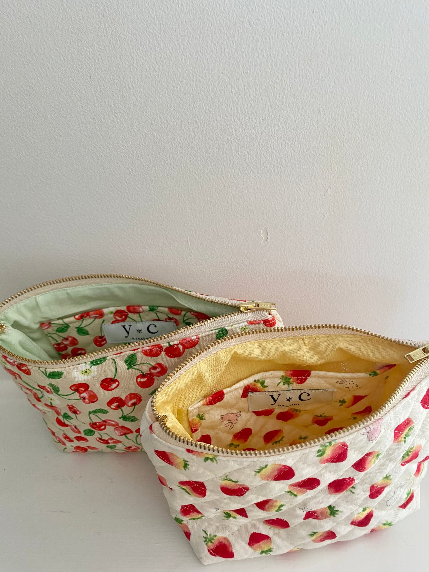 Strawberry makeup pouch(small)