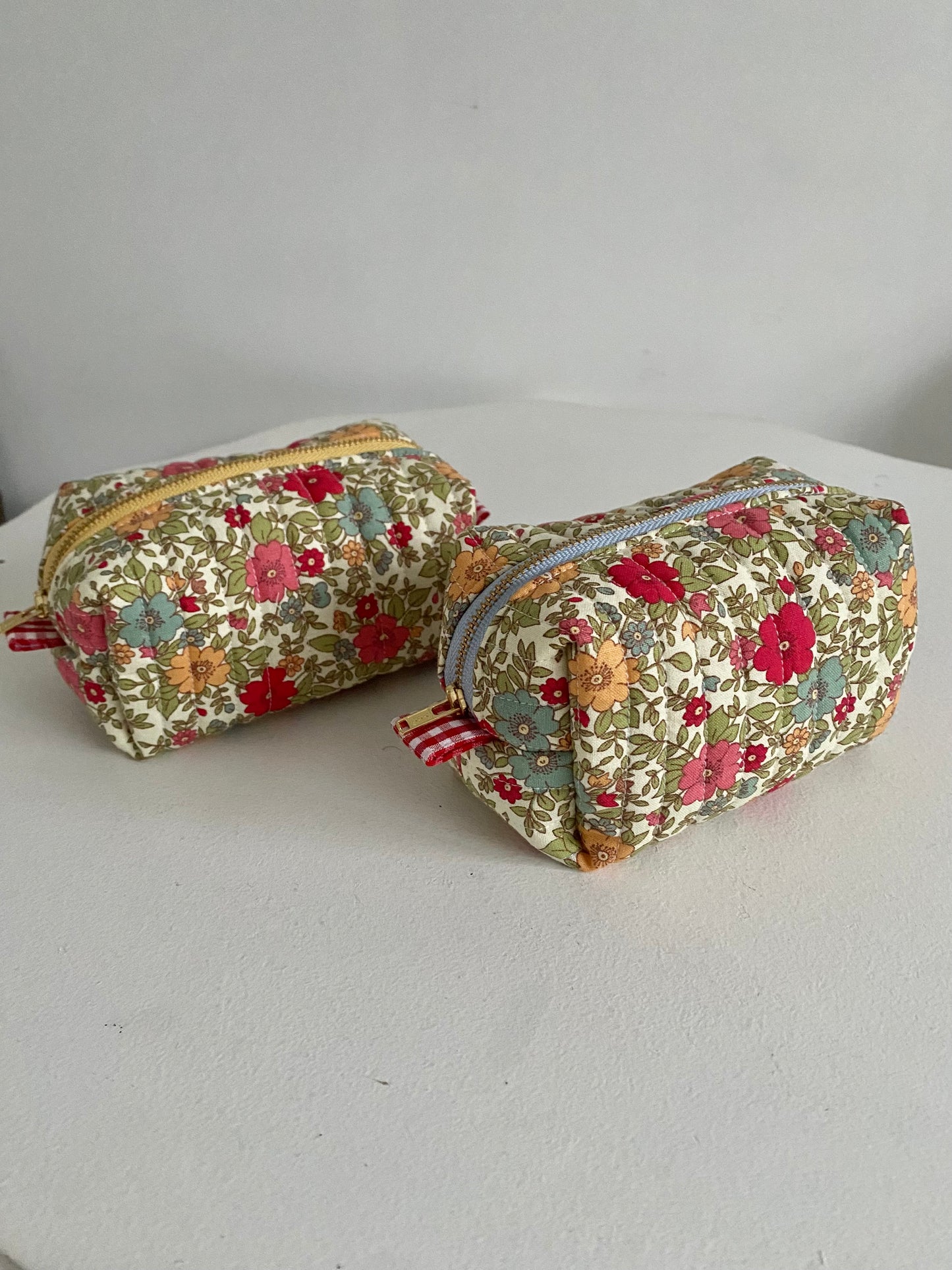 Quilted Floral Makeup Pouch Yellow fastener (small)