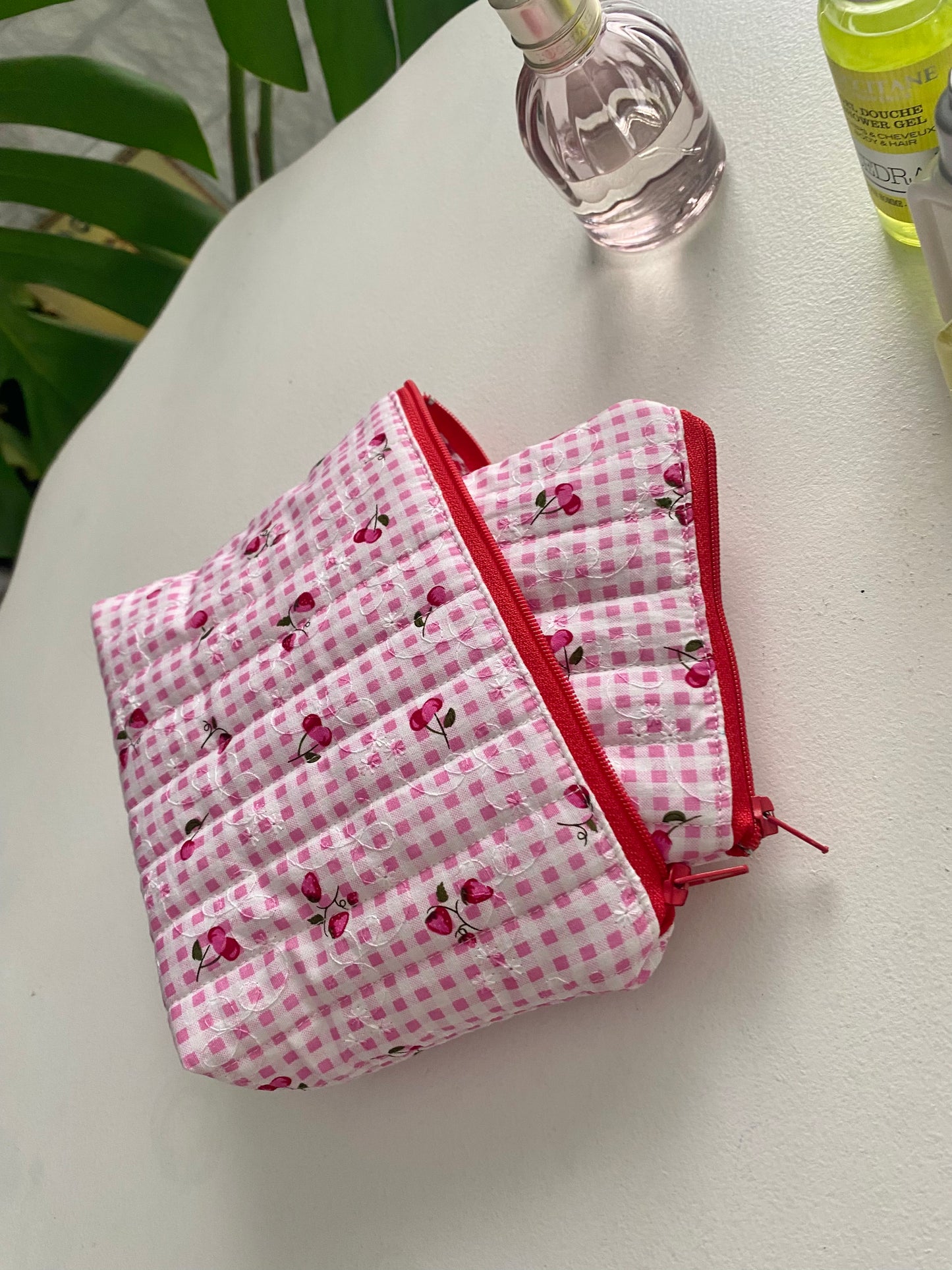 Strawberry&Cherry Gingham Makeup Pouches(pink)