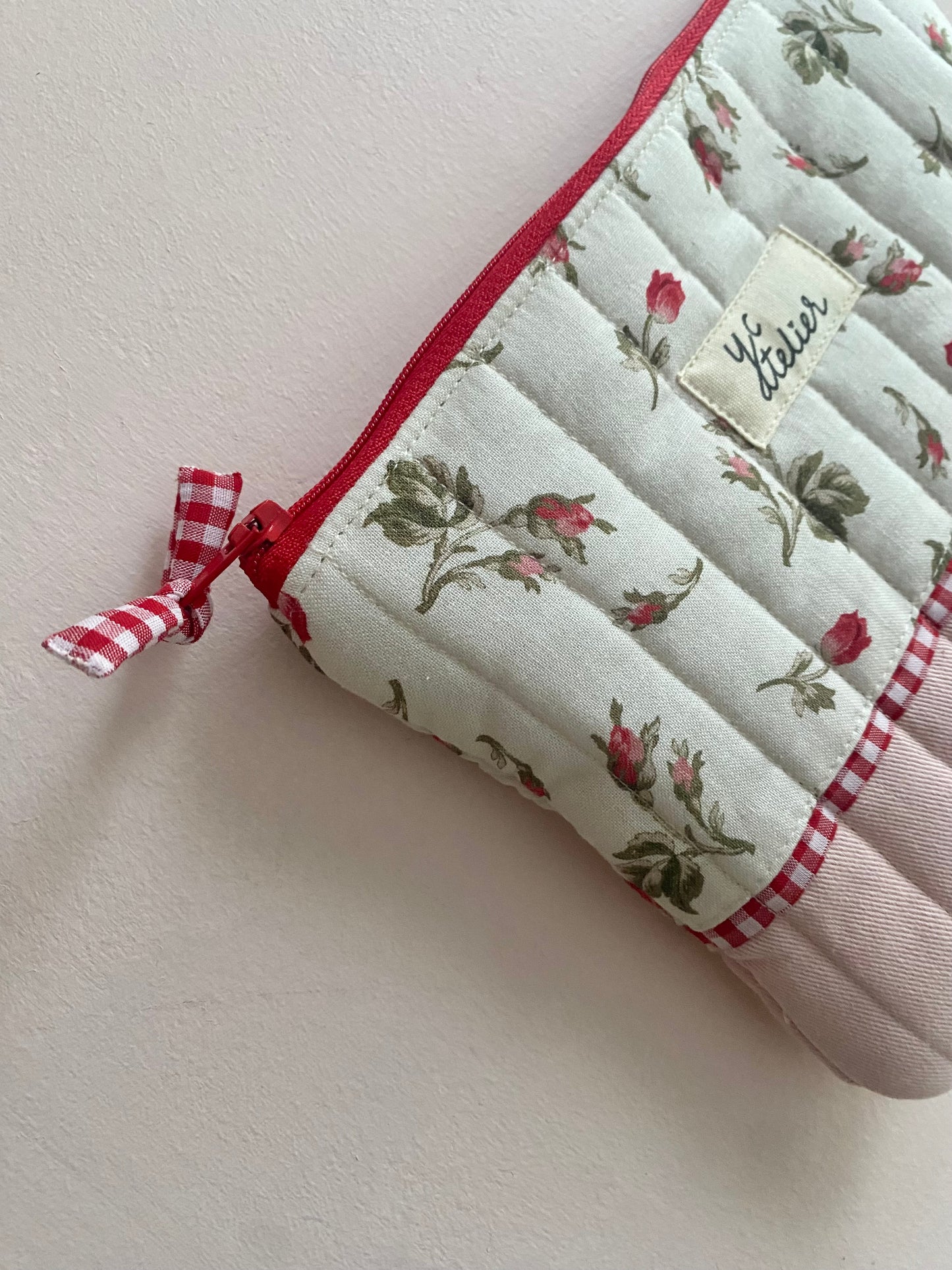 Rosebud Flat Pouch