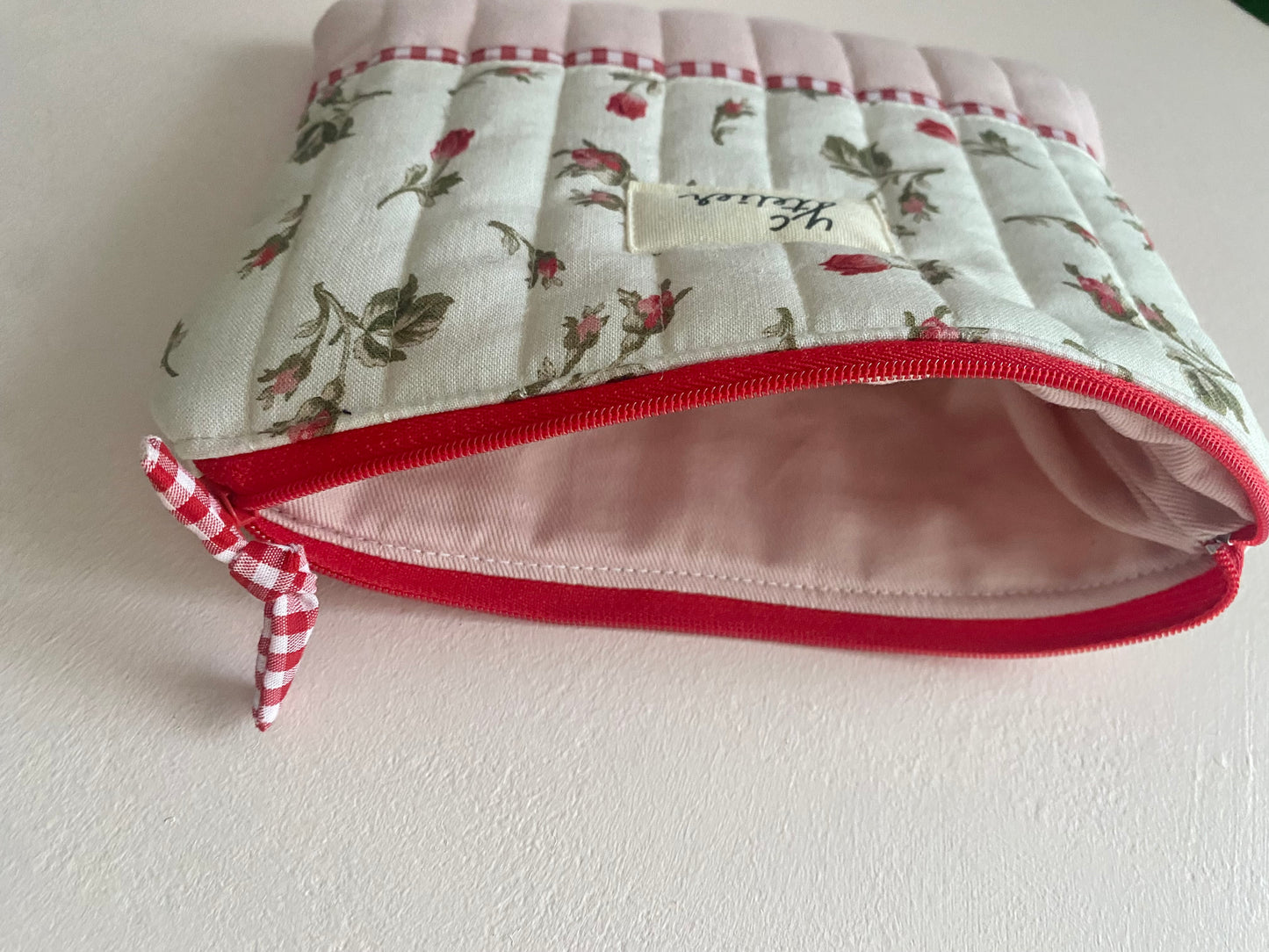 Rosebud Flat Pouch