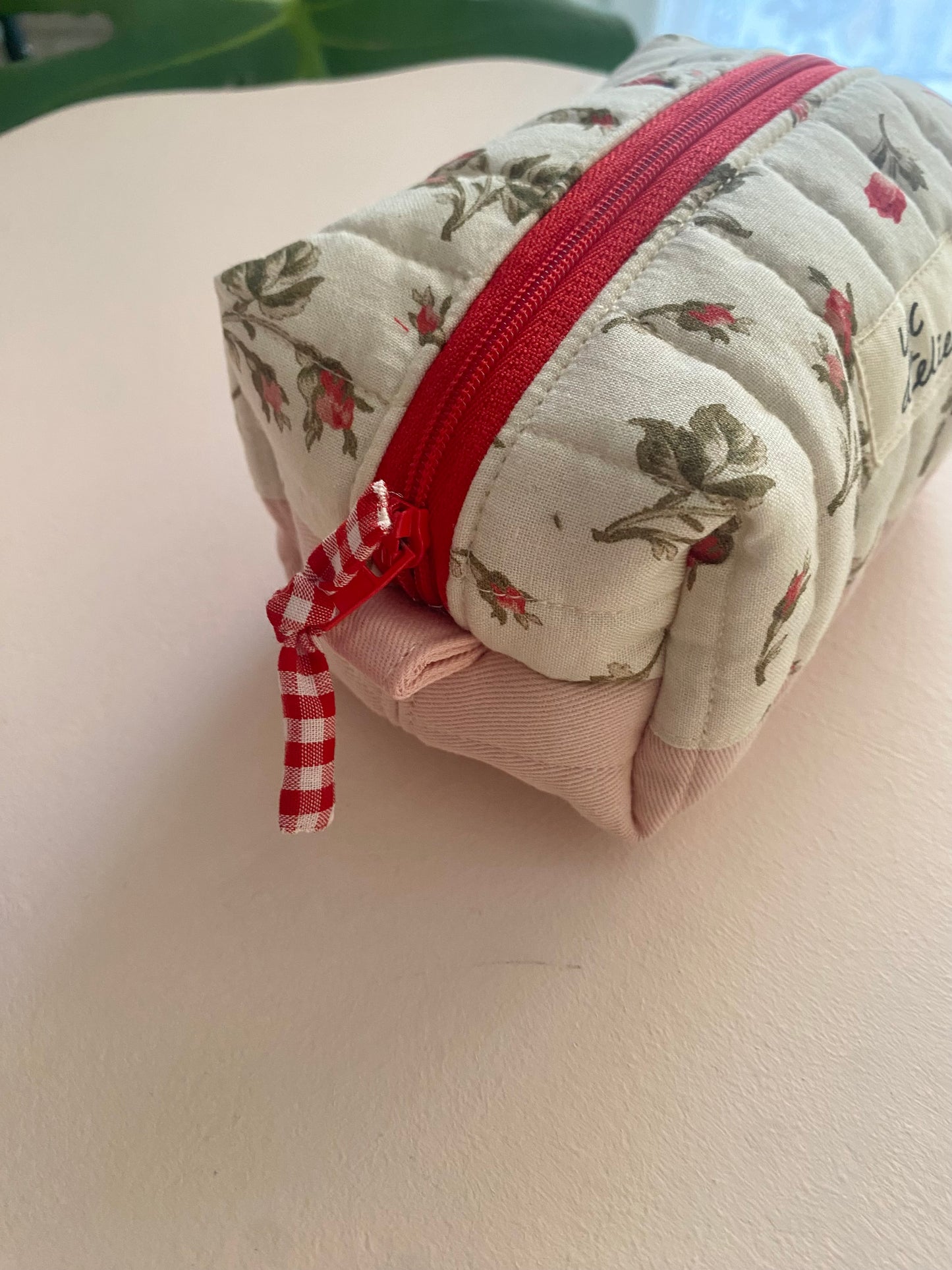 Small Rosebud Box Pouch