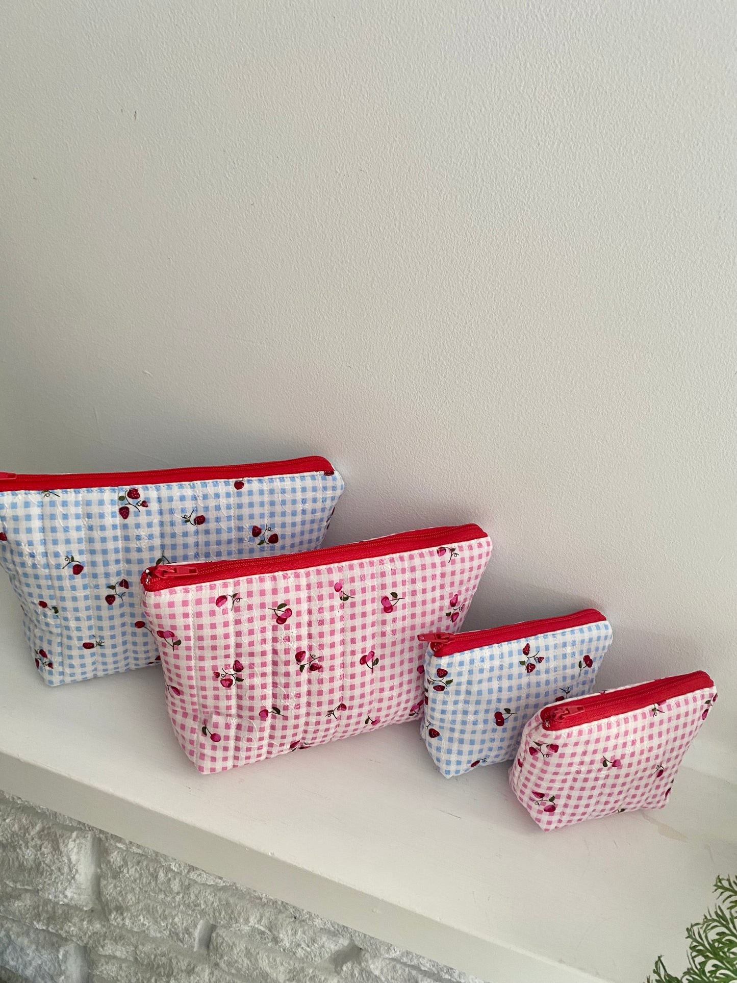 Strawberry&Cherry Gingham Makeup Pouches(blue)