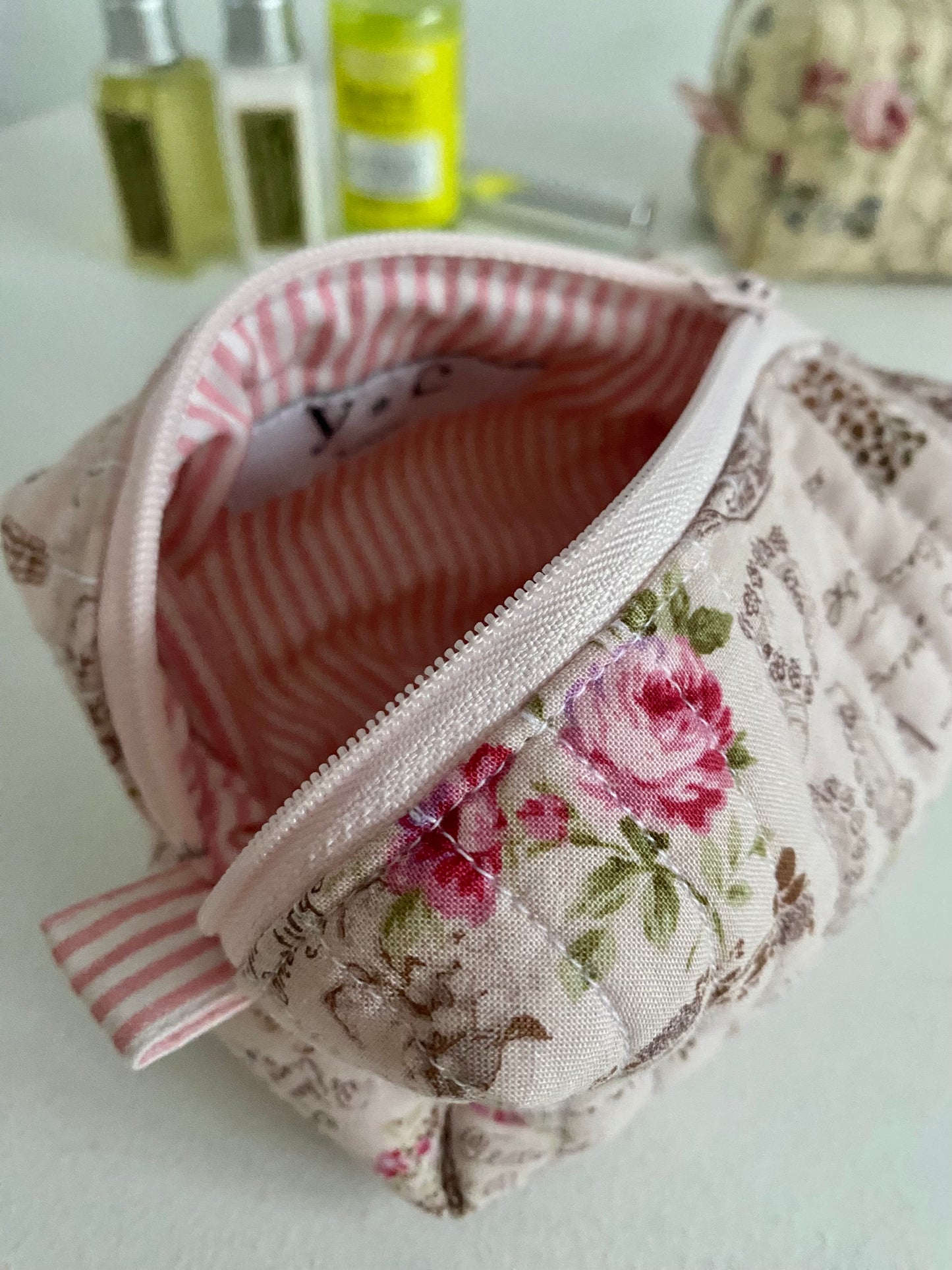 Pink vintage style floral makeup pouch(small)