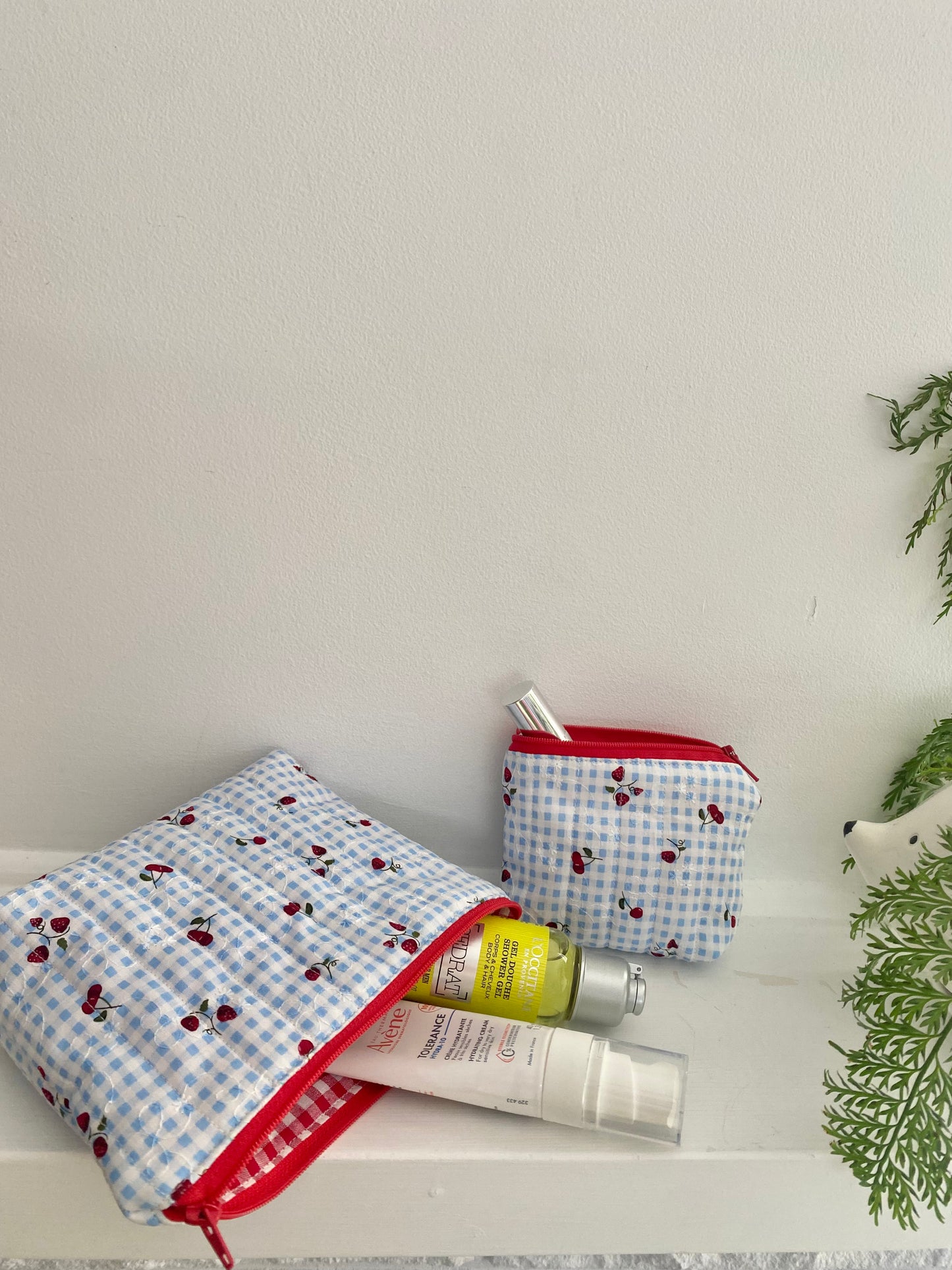 Strawberry&Cherry Gingham Makeup Pouches(blue)