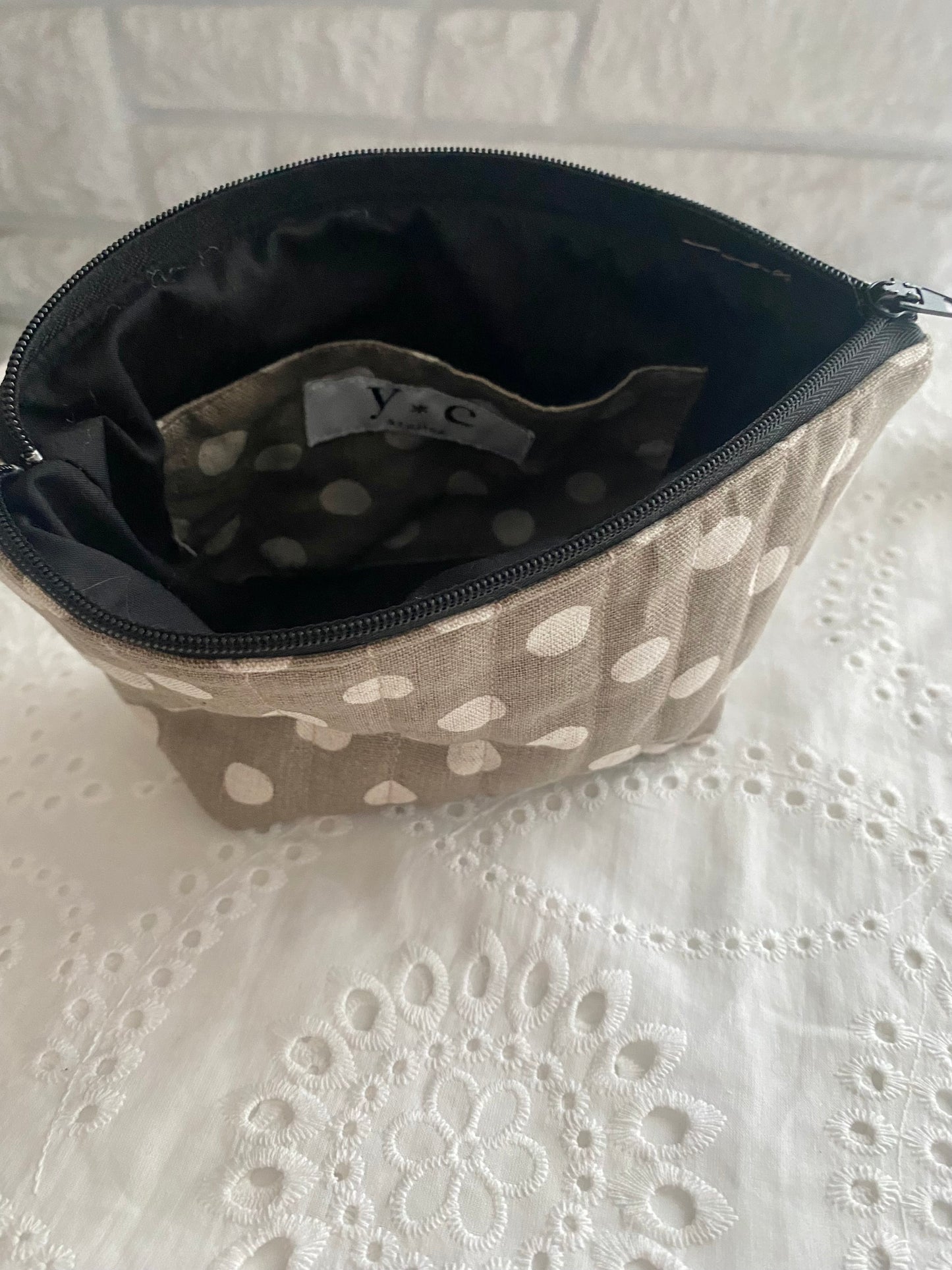 Polka Dot makeup pouch(olive)