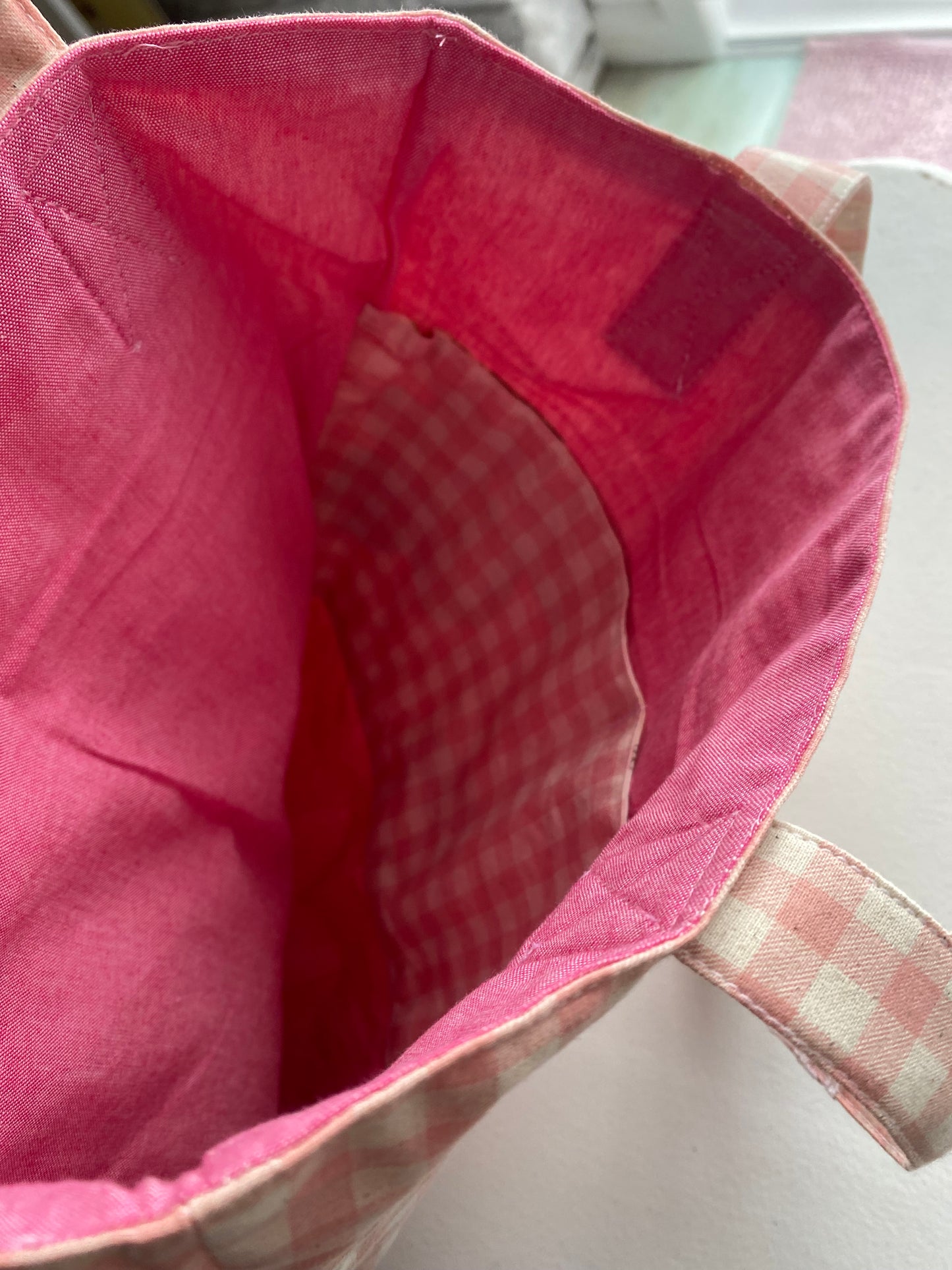 Pink gingham frilled bag