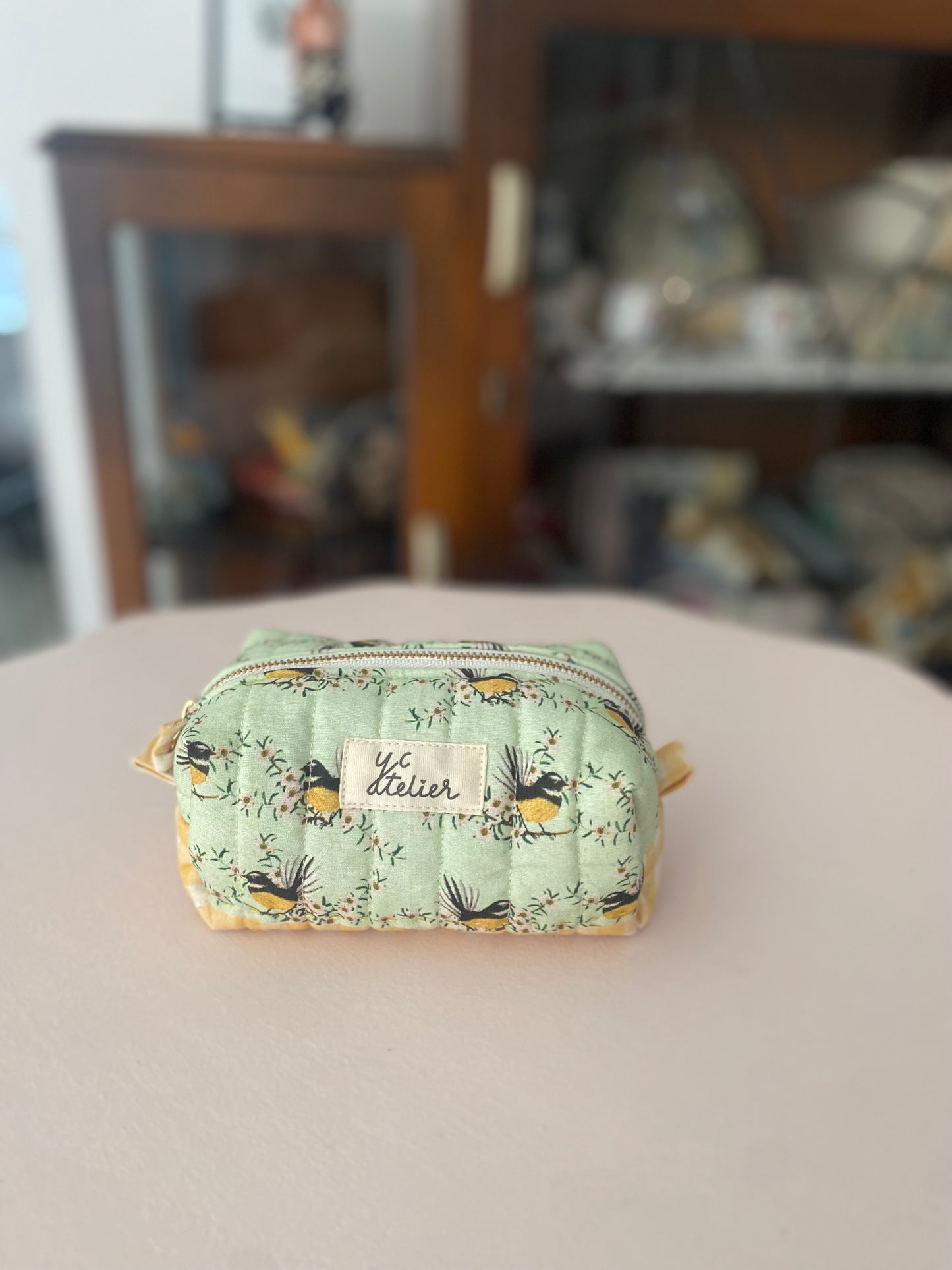 Small Fantail Bird Zipper Pouch