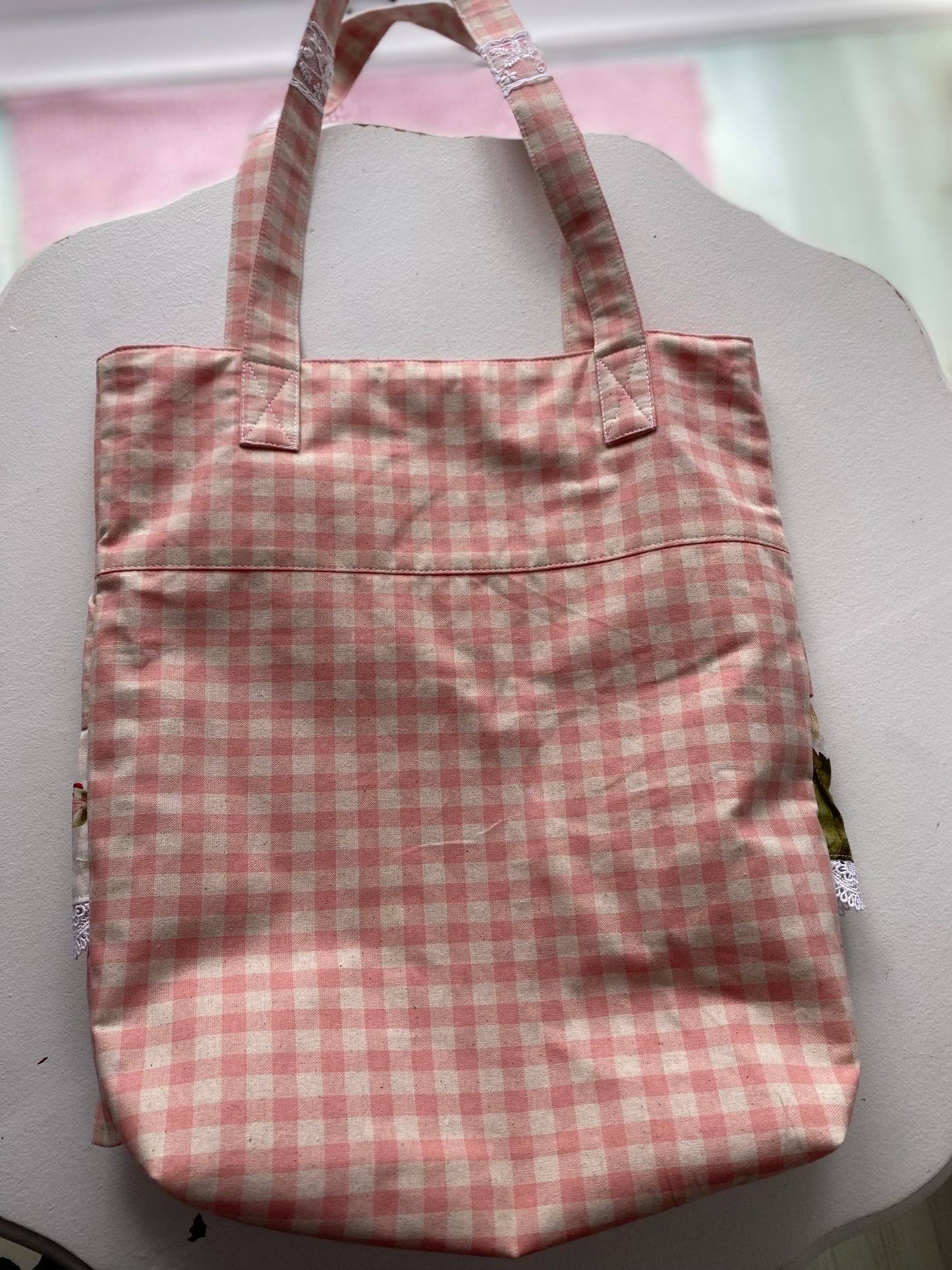 Pink gingham frilled bag