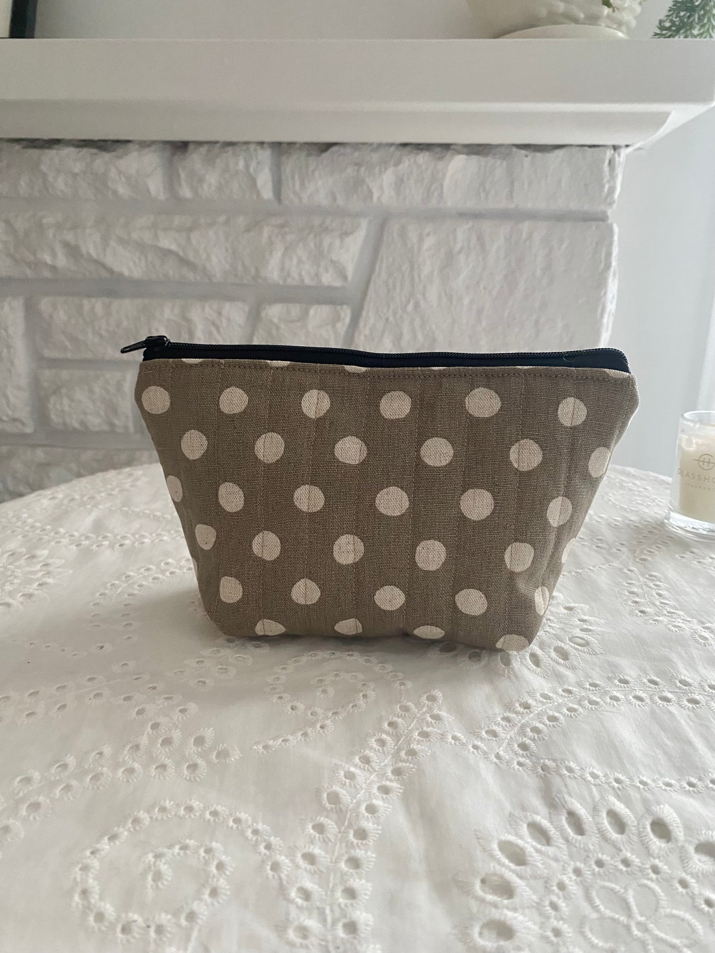 Polka Dot makeup pouch(olive)