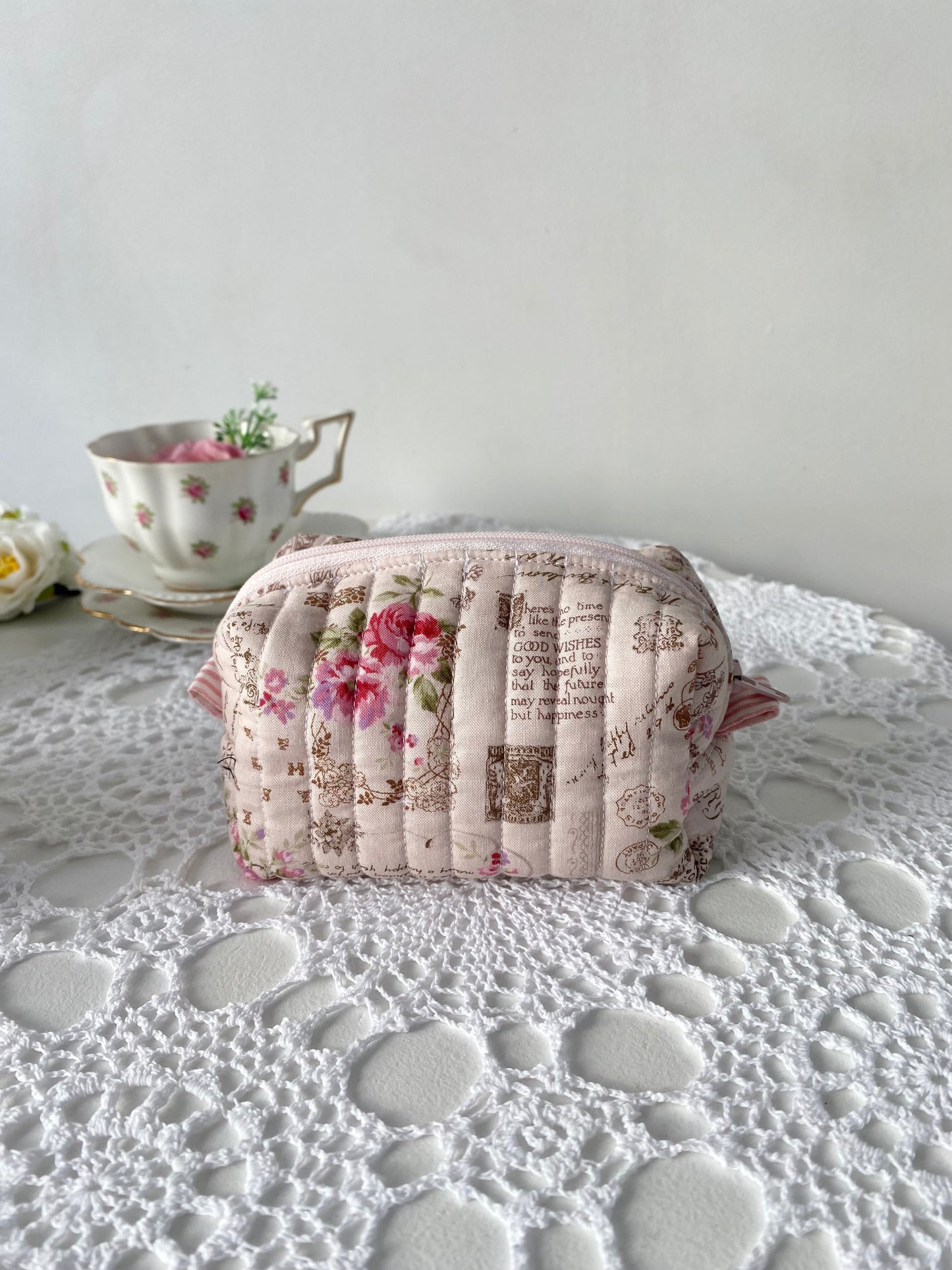 Pink vintage style floral makeup pouch(small)