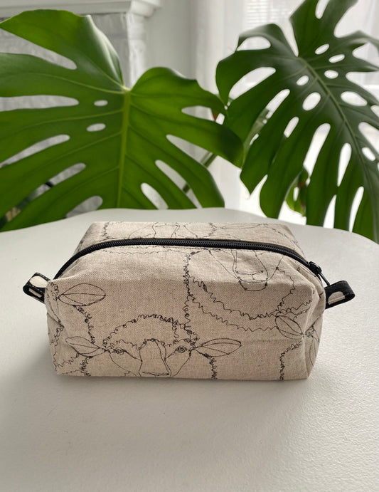 Cotton/Linen Makeup Pouch (Sheep)