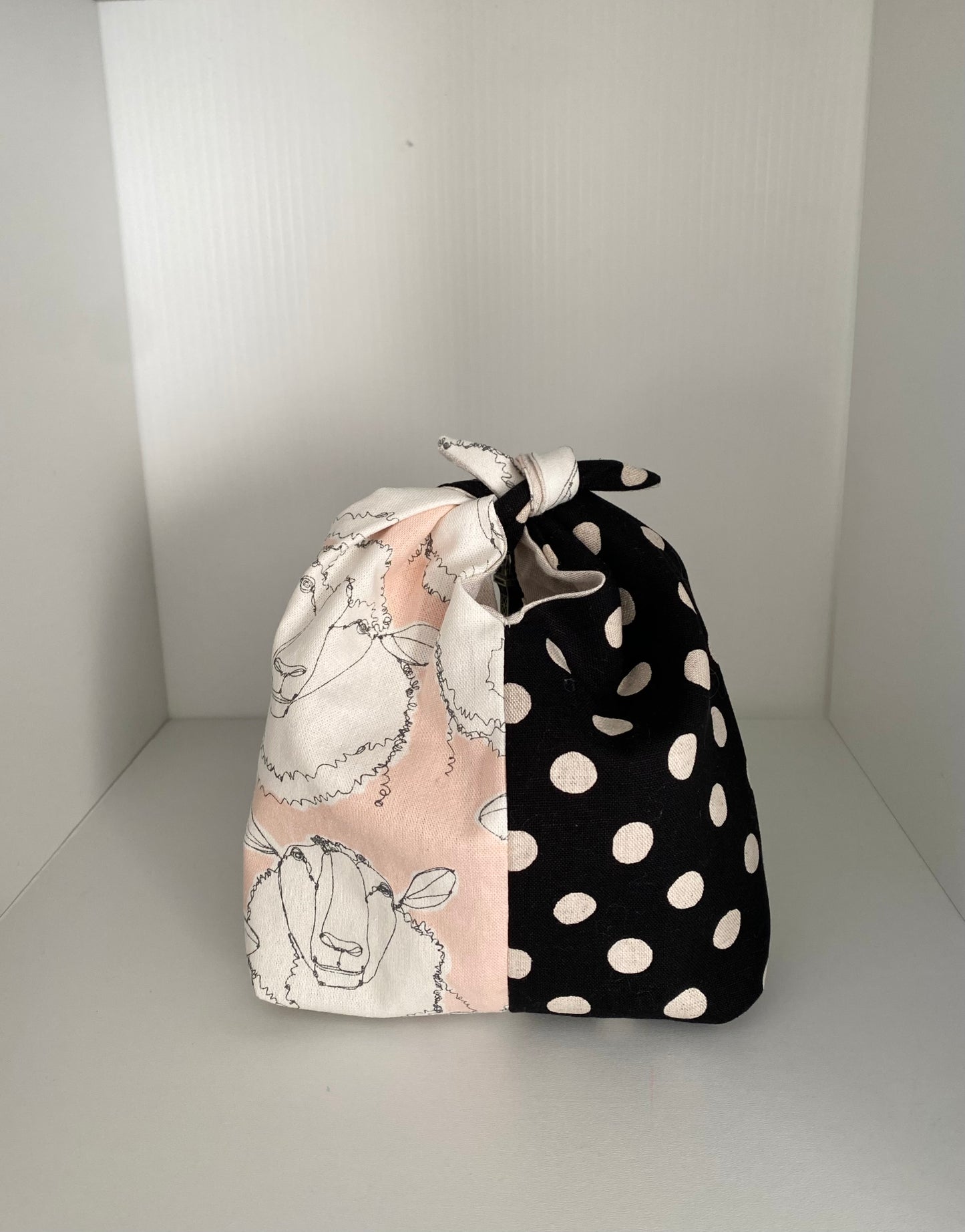 Japanese Style Mini Obento Bag (Pink Sheep & Dots on Black)