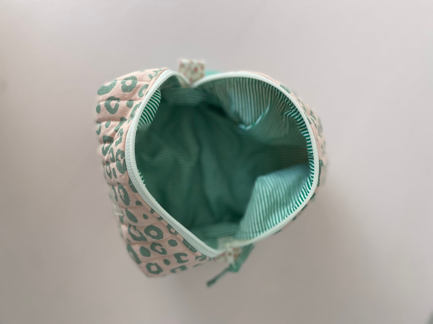 Medium Zipper Pouch – Animal Print