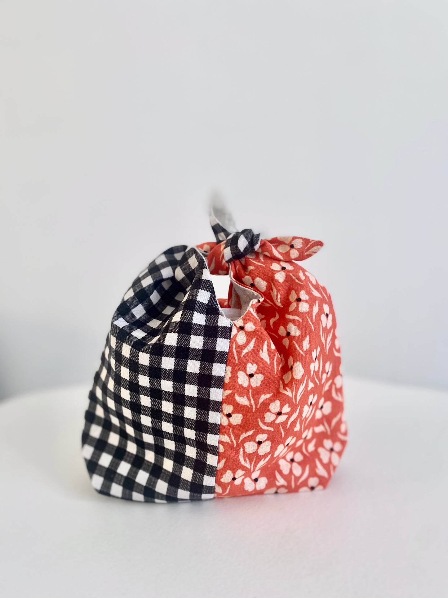 Japanese Style Mini Obento Bag (floral/black check)